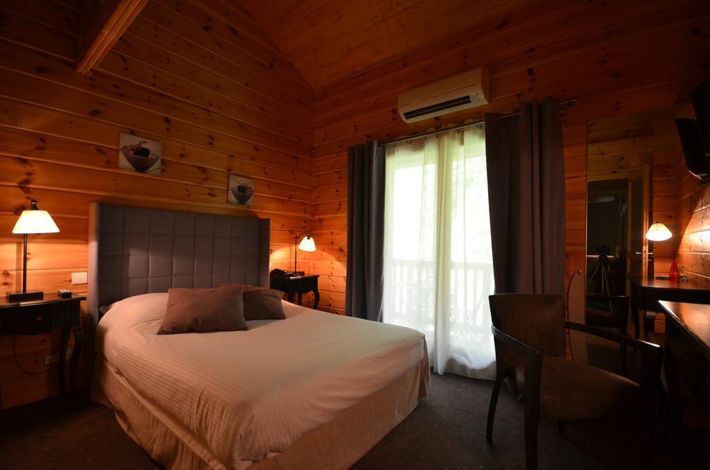 Les Grands Frenes Bed & Breakfast Plaine-de-Walsch Exterior photo