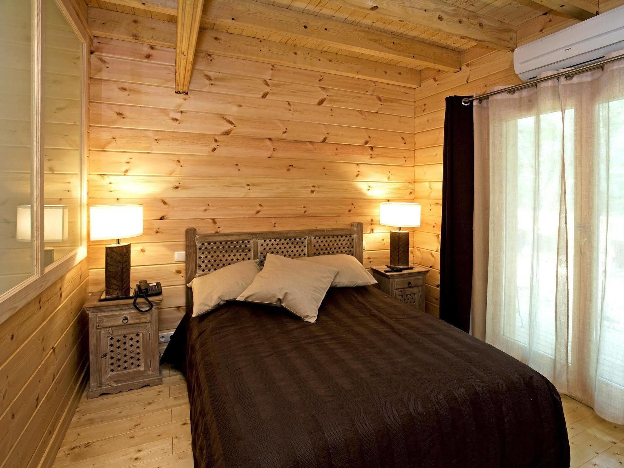 Les Grands Frenes Bed & Breakfast Plaine-de-Walsch Exterior photo