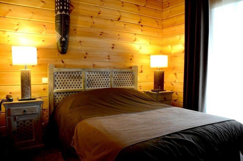 Les Grands Frenes Bed & Breakfast Plaine-de-Walsch Exterior photo